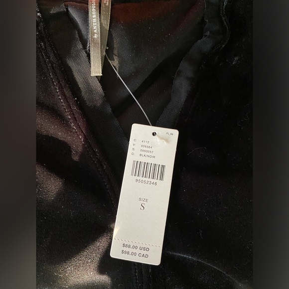 By Anthropologie Swing Velvet Peasant Top black color size S new with tag nwt - Picture 5 of 7